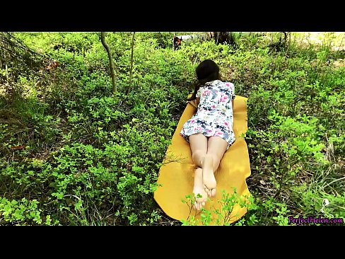 ❤️ Stranger on Tinder Masturbates My Pussy and Fucks Passionately in the woods (En främling på Tinder onanerar min fitta och knullar passionerat i skogen) ❤ Porno vk at sv.porno24-7.ru ☑