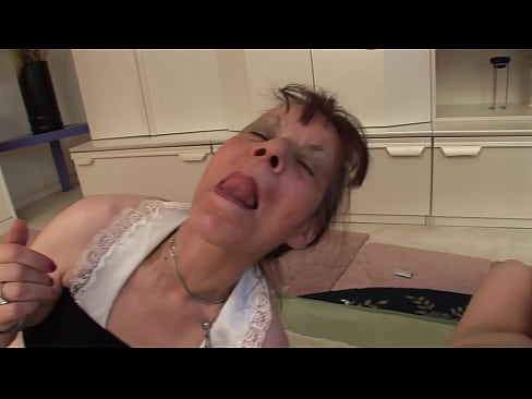 ❤️ Två mormödrar och en farfar har en trekant ❤ Porno vk at sv.porno24-7.ru ☑