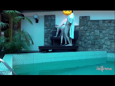 ❤️ Chefen bjuder in tjänsteflickan till poolen, men kunde inte motstå en het ❤ Porno vk at sv.porno24-7.ru ☑