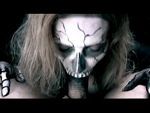 ❤️ Demonflicka suger kuk med sin svarta mun och sväljer sperma. ❤ Porno vk at sv.porno24-7.ru ☑