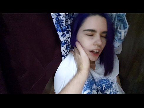 ❤️ Hittade min syster i garderoben och hjälpte henne att komma ❤ Porno vk at sv.porno24-7.ru ☑